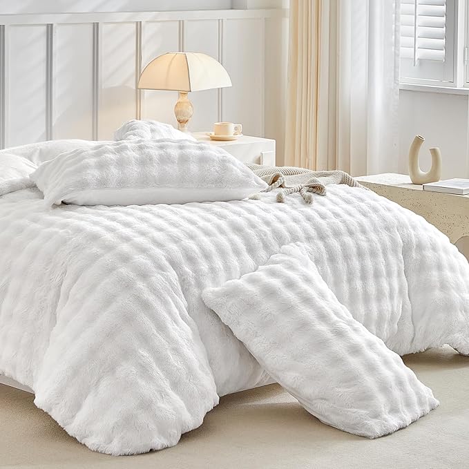 Tokokimo Fluffy Fleece Queen Size Duvet Cover Set, Ultra Soft Reversible Heavyweight Bedding Set, Extra Warm Winter Duvet Cover Set with 2 Pillow Cases, All Season Fuzzy Comforter Cover Set, White