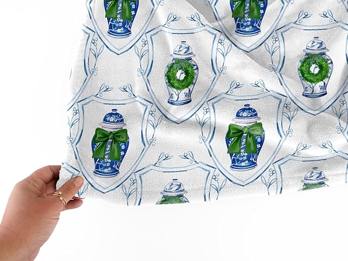 Chinoiserie Christmas Blanket, Blue and Green Ginger Jar with Wreath Fleece Throw, Elegant Holiday Home Dรฉcor Blanket