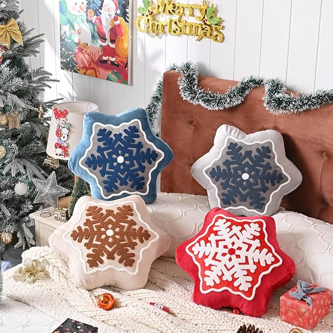 Lanpn Christmas Snowflake Pillows Set of 2, Christmas Decoration Winter Throw Pillows Decorative Throw Cushion for Sofa Living Room Bedroom Xmas Decor (17x17 inch, Beige)