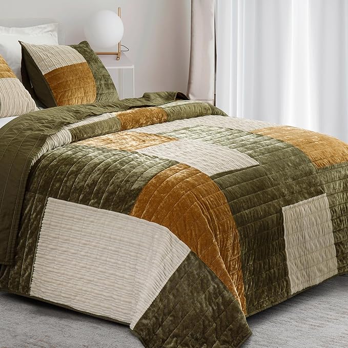 Wonderful Velvet Patchwork Quilt Set - Striped Channel Stitch Green Quilt King, Soft Corduroy Lightweight Comforter, Pet-Friendly, Tear-Resistant, Farmhouse Bedspread Bedding for All Season, 106"x94"