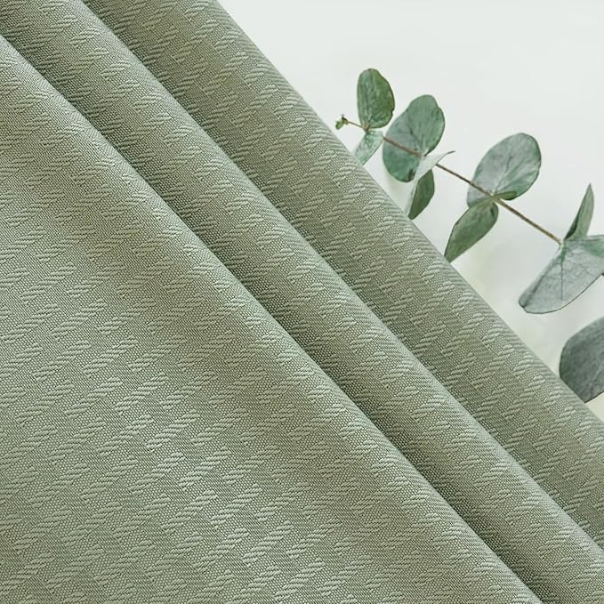 maxmill Round Weaved Texture Design Tablecloth Spill-Proof Wrinkle Free Soft Washable Table Cloth for Circular Table Cover, for Dining Room Banquet Parties Holiday Dinner, 90 Inch Sage Green