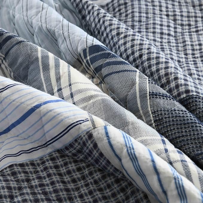 DURLENGEN Blue & Grey Patchwork 100% Cotton King Quilt 3Pcs,Patchwork Blue & Grey Pattern on White,Luxury Lightweight Coverlet Sets for All Season(King 106x96,Blue & Grey Patchwork)