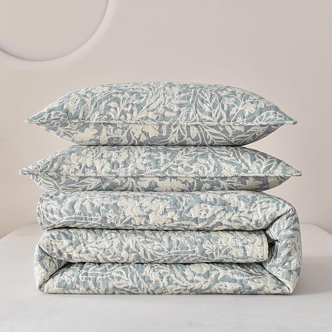 DURLENGEN Bluish Grey Botanical Quilt Set California King Size 3Pcs,Bluish Grey Printed with Beige Leaves Pattern,All Season Lightweight Bedspread Coverlet (California King 112x104, Beige Botanical)