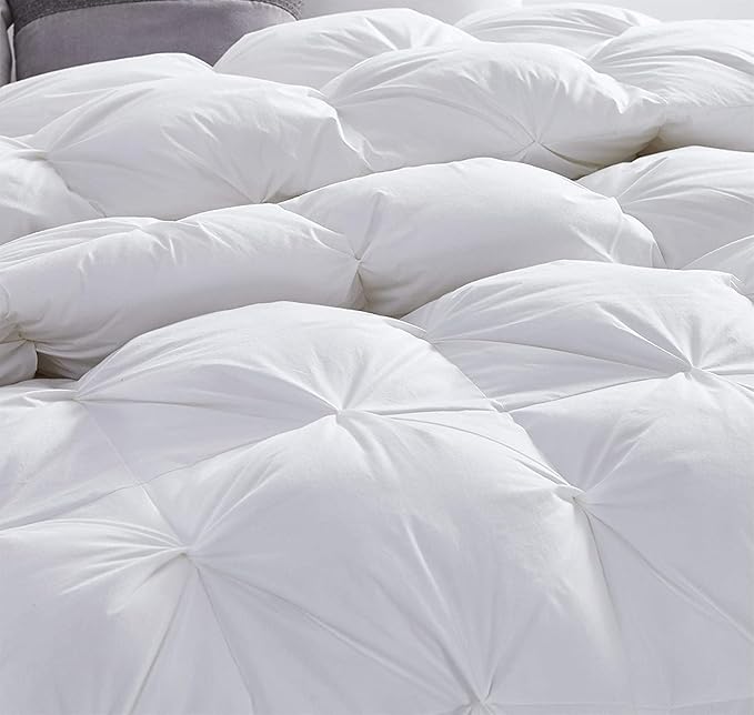 Luxurious Twin/Twin XL Goose Down Comforter, Unique White Pinch Pleat, 600 Thread Count, 100% Egyptian Cotton Cover, 65 Oz Fill Weight, 750 Fill Power