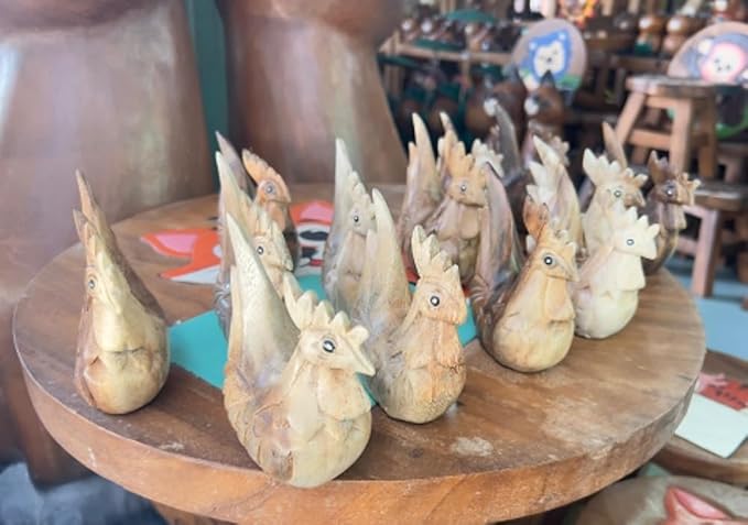Thai Wooden Hand Carved Wooden Rooster Statue, Sculpture Art Decorative Rustic Home Decor Accent Handmade Handcrafted Decoration (Natural Color)