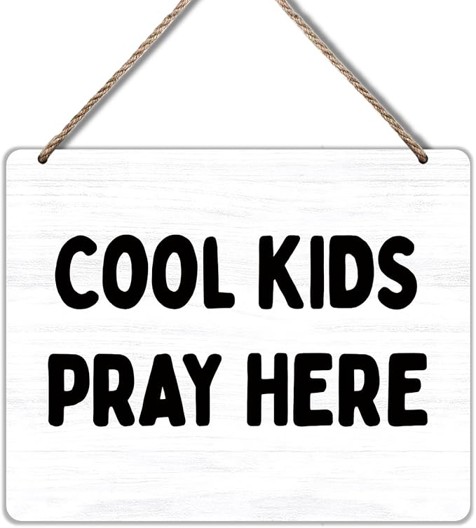 Udinaz Christian Nursery Hanging Sign, Kids Room Wall Decor, Cool Kids Pray Here Hanging Wood Plaque Decor for Boys Girls Nursery Bedroom Playroom Prayer Room Wall Door Decorations