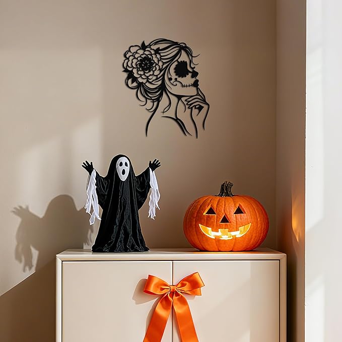 JEWLOVE Skull Wall Decor, Goth Wall Decor with Floral Skeleton Design, Gothic Metal Wall Art for Living Room, Bedroom, 11.1x12.7 Inch