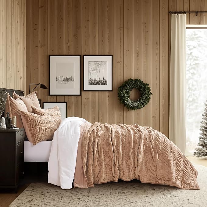 EverGrace Velvet Quilt King Size, Luxury Velvet Bedding Set, Ultra Soft Ruched Quilt Sets, Lightweight Comforter Vintage Textured Bedspread Coverlet with 2 Shams for All Season, Khaki Tan