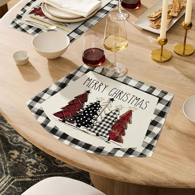 Artoid Mode Christmas Trees Wedge Shape Placemats for Round Table Set of 4, Winter Seasonal Kitchen Dining Table Decoration for Indoor Party Home