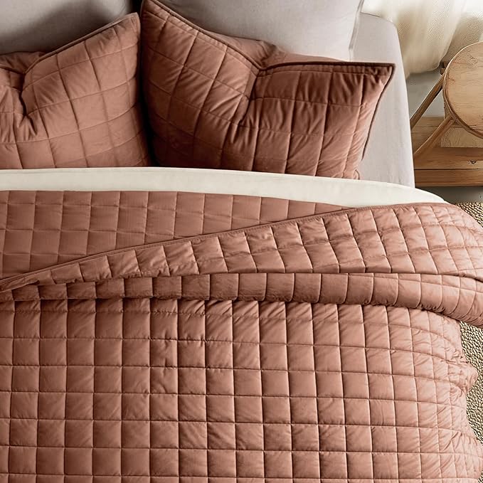 EVERGRACE Pearl Velvet Quilt Full Queen Size Bedding Sets, Luxurious Soft Velvet Comforter Set, Lightweight Box Stitching Oversized Bedspread Coverlet for All Season, with 2 Shams, Terracotta Clay