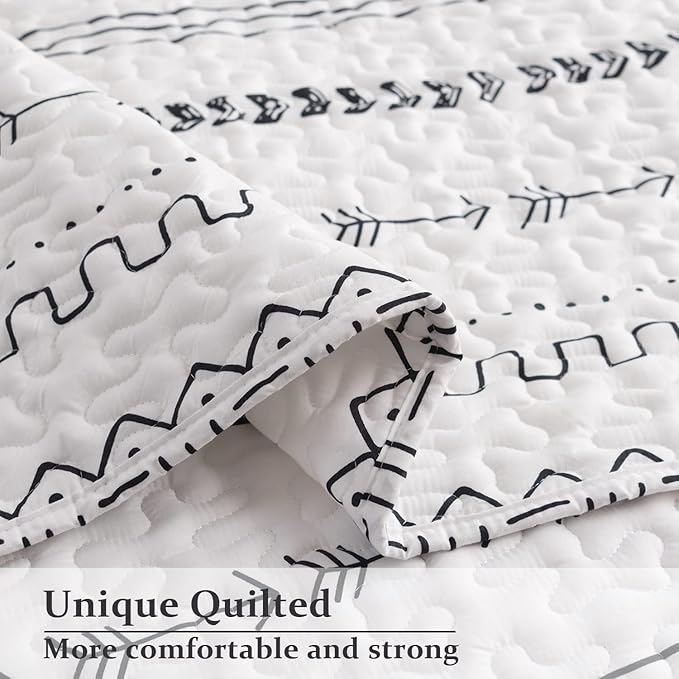 DURLENGEN White Quilt Set King Size 3Pcs,Bohemian Design with White & Black Geometric Pattern Printed on White, All Season Lightweight Bedspread Coverlet Sets(King 106x96,Boho White)