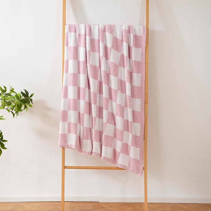 YIRUIO Throw Blanket Checkered Chessboard Fluffy Fuzzy Warmer Comfort Reversible Super Soft Cozy for Home Decor Bed Couch Sofa Living Room (Pink, 60''x80'')