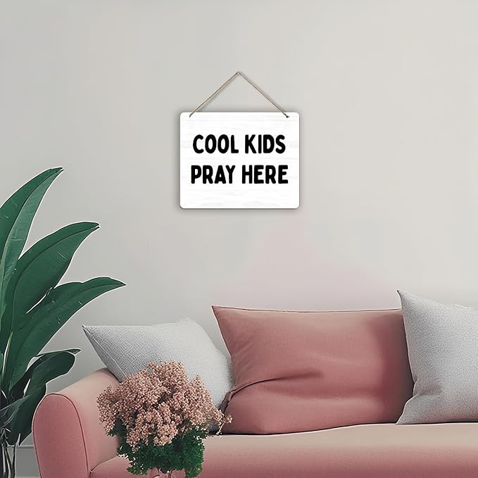 Udinaz Christian Nursery Hanging Sign, Kids Room Wall Decor, Cool Kids Pray Here Hanging Wood Plaque Decor for Boys Girls Nursery Bedroom Playroom Prayer Room Wall Door Decorations