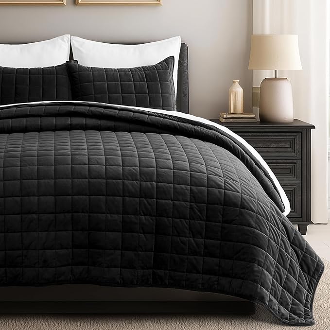 EVERGRACE Pearl Velvet Quilt Full Queen Size Bedding Sets, Luxurious Soft Velvet Comforter Set, Lightweight Box Stitching Oversized Bedspread Coverlet for All Season, with 2 Shams, Black
