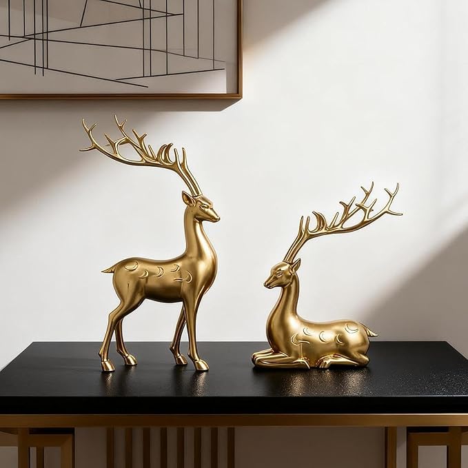 Fenteer 2X Reindeer Figurines Sitting Standing Deer Statues Table Centerpiece Rustic Ornaments Elk Sculptures for Indoor Office Gifts