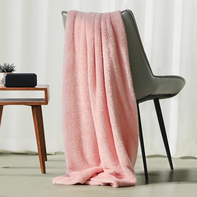 Plush Fleece Throw Blanket for Couch and Bed, Fluffy Fuzzy Cozy Lightweight Soft Blankets All Season Use (40x50 Inches,Pink)