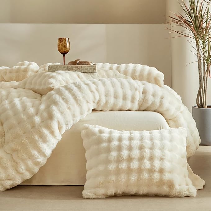 Tokokimo Fluffy Fleece Queen Size Duvet Cover Set, Ultra Soft Reversible Heavyweight Bedding Set, Extra Warm Winter Duvet Cover Set with 2 Pillow Cases, All Season Fuzzy Comforter Cover Set, Beige
