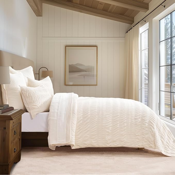 EVERGRACE Velvet Quilt King Size, Luxury Velvet Bedding Set, Ultra Soft Ruched Quilt Sets, Lightweight Comforter Vintage Textured Bedspread Coverlet with 2 Shams for All Season, Cream White