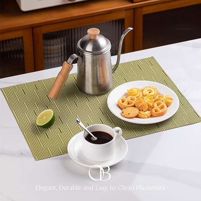 Placemats Set of 4 - Easy Clean Woven Vinyl Placemats for Dining Table, Indoor/Outdoor Place Mats, Washable PVC Table Mats （Pea Green）