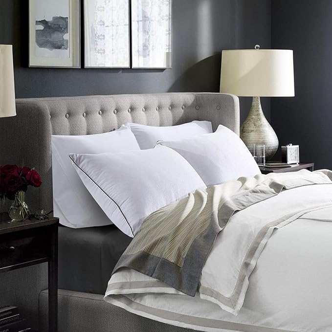 HUXMEYSON King Size Pillows Set of 4, Luxury Hotel Bed Pillows Set with Down Alternative Filling for Side and Back Sleepers