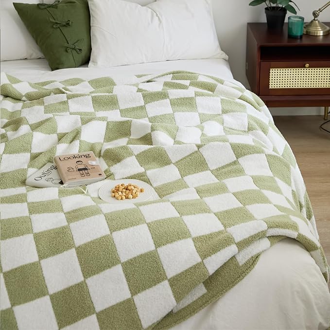 YIRUIO Throw Blanket Checkered Chessboard Fluffy Fuzzy Warmer Comfort Reversible Super Soft Cozy for Home Decor Bed Couch Sofa Living Room (Sage Green, 80''x90'')