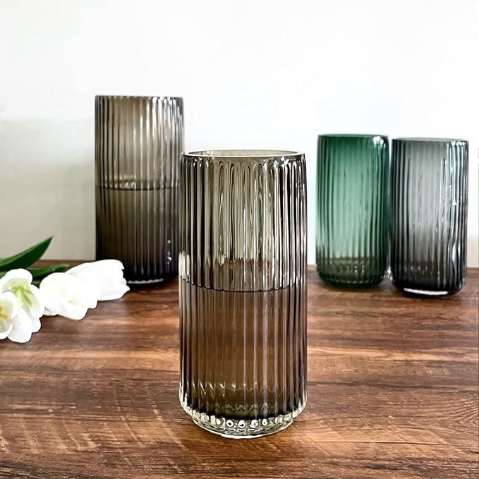 BUICCE Hand Blown Glass Flower Vase for Farmhouse Decor,Round Vintage Foding Bottles for Kitchen Dining Table Cafe Home Shelf Wedding Centerpiece.