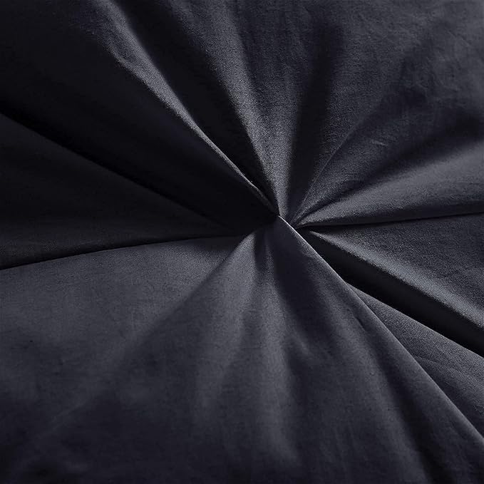 Luxurious Palatial King/Super King Goose Down Comforter, 120 X 90 inches, Unique Black Pinch Pleat, 600 Thread Count, 100% Egyptian Cotton Cover, 85 Oz Fill Weight, 750 Fill Power