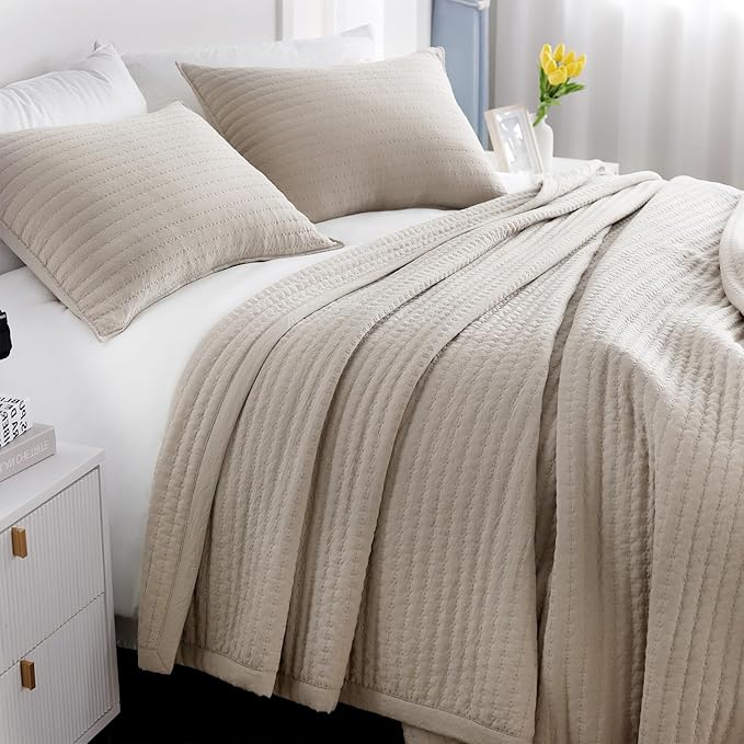 Max Oversized California King Quilt Set – 112"x106"Soft Washed 3-Layer Lightweight Bedspread with Multi-Lock Quilting, Minimalist Nordic Bedding,All-Season Quilt Set (1 Quilt+2 Pillow Shams)Oatmeal