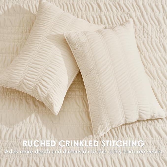 EVERGRACE Velvet Quilt King Size, Luxury Velvet Bedding Set, Ultra Soft Ruched Quilt Sets, Lightweight Comforter Vintage Textured Bedspread Coverlet with 2 Shams for All Season, Cream White