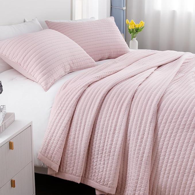 Max Oversized California King Quilt Set – 112"x106" Soft Washed 3-Layer Lightweight Bedspread with Multi-Lock Quilting, Minimalist Nordic Bedding, All-Season Quilt Set (1 Quilt + 2 Pillow Shams) Pink