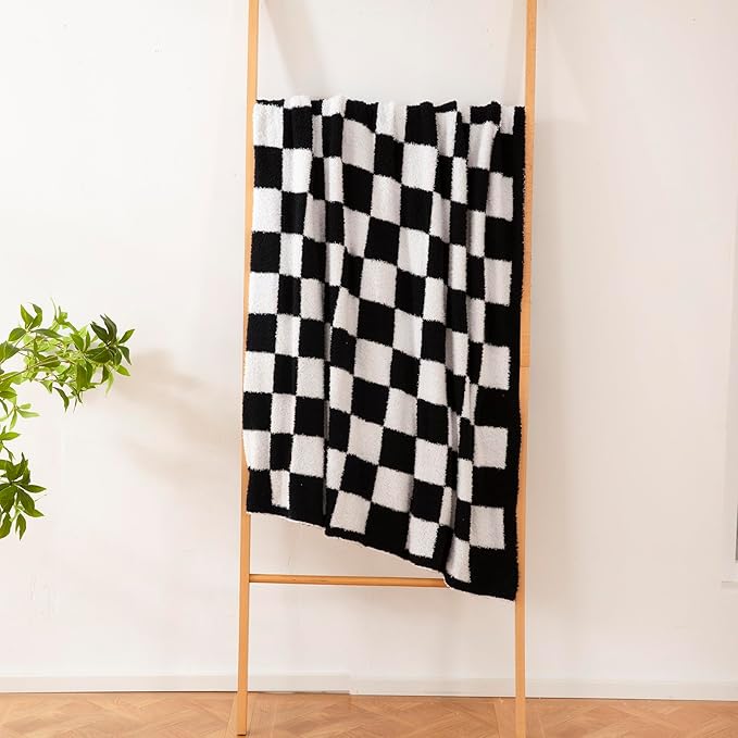 YIRUIO Throw Blankets Checkered Queen,King Size Big Fluffy Fuzzy Warmer Comfort Reversible Super Soft Cozy Decor for Home Bed Couch Sofa Room (Black, 80''x90'')