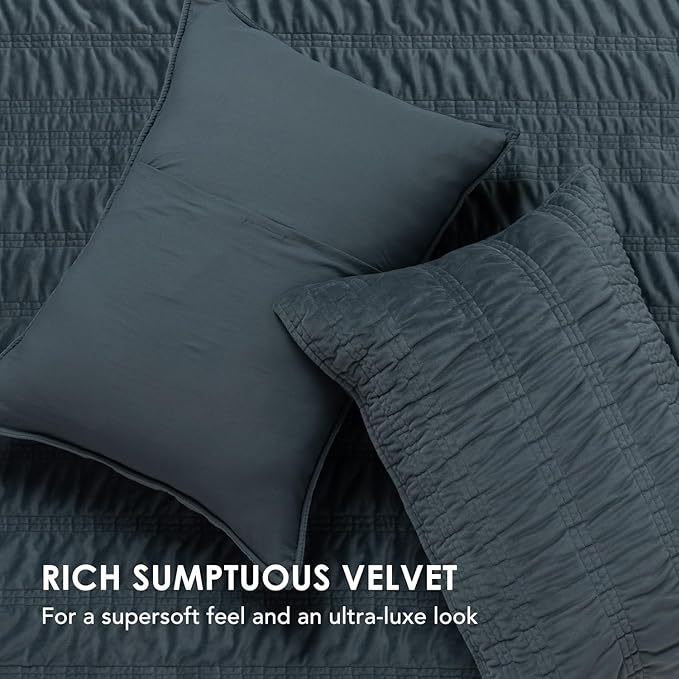 EVERGRACE Velvet Quilt King Size, Luxury Velvet Bedding Set, Ultra Soft Ruched Quilt Sets, Lightweight Comforter Vintage Textured Bedspread Coverlet with 2 Shams for All Season, Stormy Blue