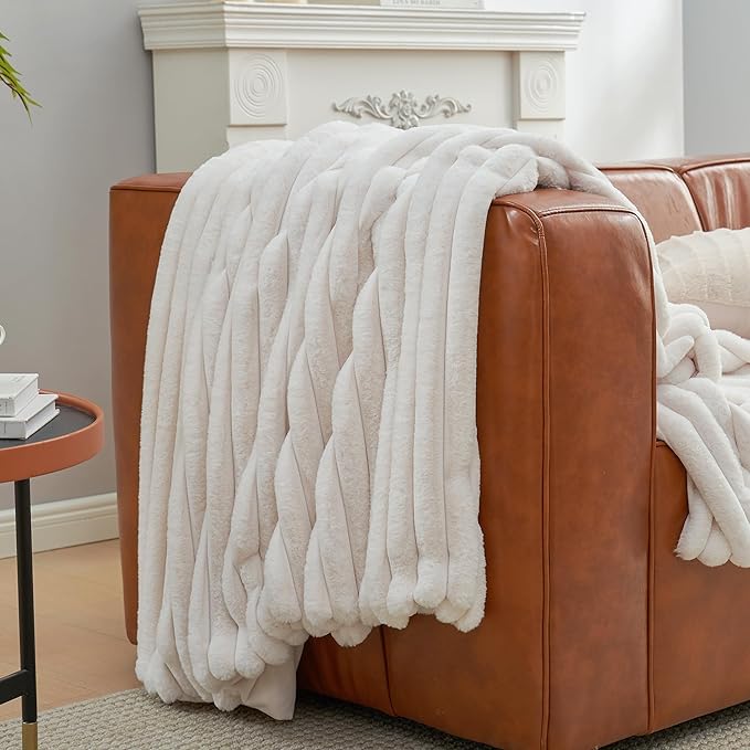 Amélie Home Faux Fur Throw Blanket for Couch, Cozy Fuzzy Fluffy Fur Luxurious Soft Striped Plush Gift Blankets for Family Sofa Chair Bedroom, 55"x70", Ivory