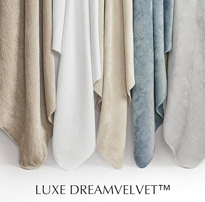 EVERGRACE Velvet Quilt Set Queen Size, Luxurious Soft Quilted Bedding Sets, Lightweight Velvet Comforter for All Season, Striped Channel Bedspread Coverlet with 2 Shams, Bright White