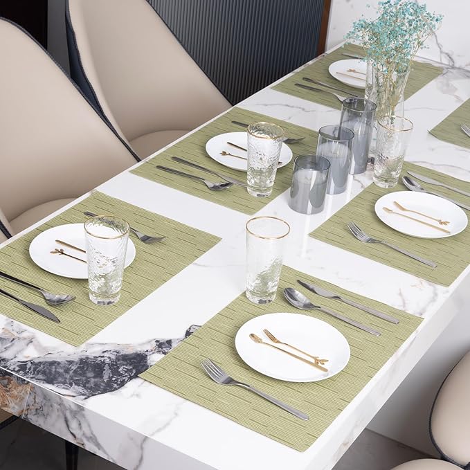 Winknowl Placemats Set of 8, Washable Vinyl Woven Place Mats Indoor and Outdoor Heat Stain and Water Resistant Elegant Plastic Table Mats for Kitchen Dining Table (Green)