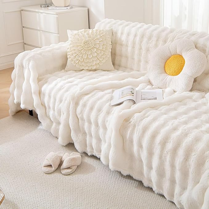 VClife Soft Plush Faux Fur Couch Cover, Warm Fuzzy White Sofa Covers for 3 Cushion Couch Sofa (71"x134") Non Slip Couch Covers for Dog Cat Washable Thick Furniture Protector for Pets