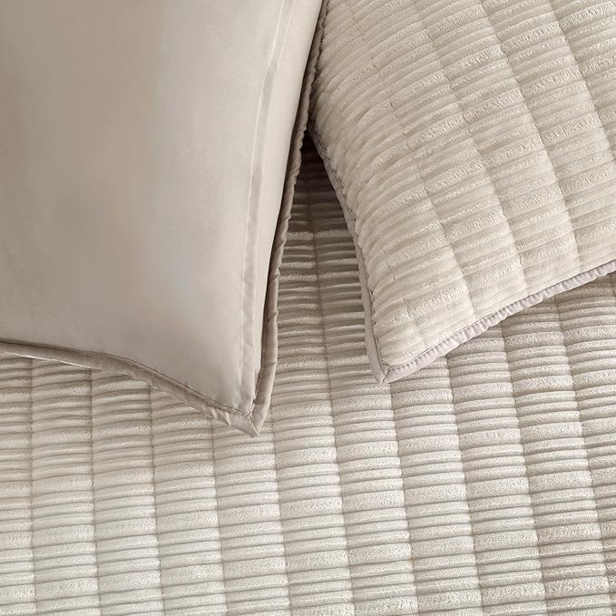 Wonderful Luxury Velvet Quilt - Striped Channel Stitch Beige Quilt King, Soft Corduroy Lightweight Comforter, Pet-Friendly, Tear-Resistant, Bedspread Coverlet Bedding Set for All Season,106"x94"