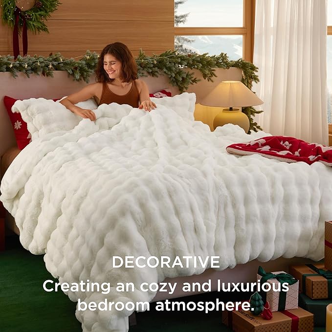 Bedsure Luxurious Faux Fur Duvet Cover Queen Size Set - Ultra Soft & Fluffy & Cozy & Warm - Elegant Shaggy Bubble Design Bedding with Duvet Cover and Pillow Shams, Coconut White