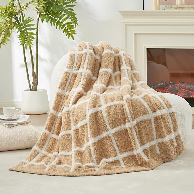 Amélie Home Cable Knit Throw Blanket for Couch, Bicolour Super Soft Fuzzy Blanket for Sofa, Luxury Cozy Fluffy Throw for Room Decor, 50" x 60", Plaid Beige