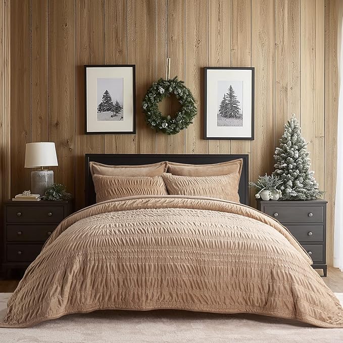 EverGrace Velvet Quilt King Size, Luxury Velvet Bedding Set, Ultra Soft Ruched Quilt Sets, Lightweight Comforter Vintage Textured Bedspread Coverlet with 2 Shams for All Season, Khaki Tan