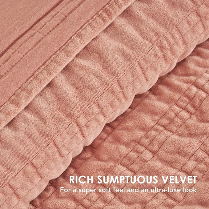 EVERGRACE Velvet Quilt Queen Size, Luxury Velvet Bedding Set, Ultra Soft Ruched Quilt Sets, Lightweight Comforter Vintage Textured Bedspread Coverlet with 2 Shams for All Season, Pink Clay