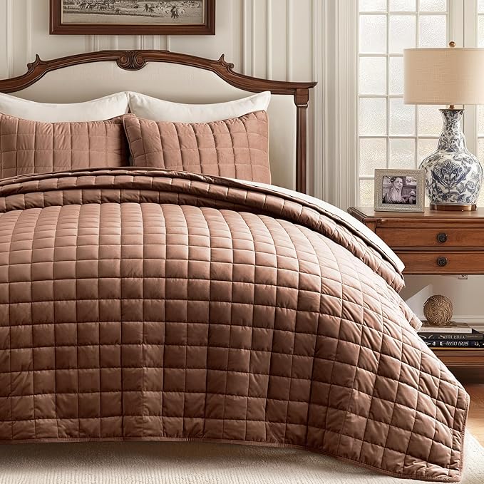 EVERGRACE Pearl Velvet Quilt King Size Bedding Sets, Luxurious Soft Velvet Comforter Set, Lightweight Box Stitching Oversized Bedspread Coverlet for All Season, with 2 Shams, Terracotta Clay