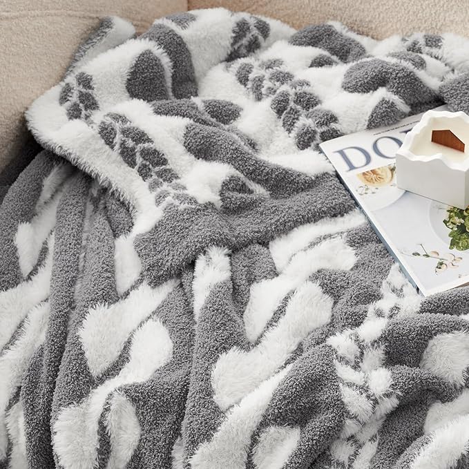 Amélie Home Cable Knit Throw Blanket for Couch, Bicolour Super Soft Fuzzy Blanket for Sofa, Luxury Cozy Fluffy Throw for Room Decor, 50" x 60", Cable Grey & White