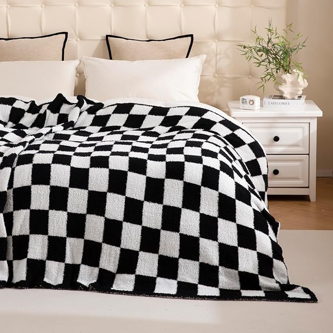 YIRUIO Throw Blankets Checkered Queen,King Size Big Fluffy Fuzzy Warmer Comfort Reversible Super Soft Cozy Decor for Home Bed Couch Sofa Room (Black, 80''x90'')