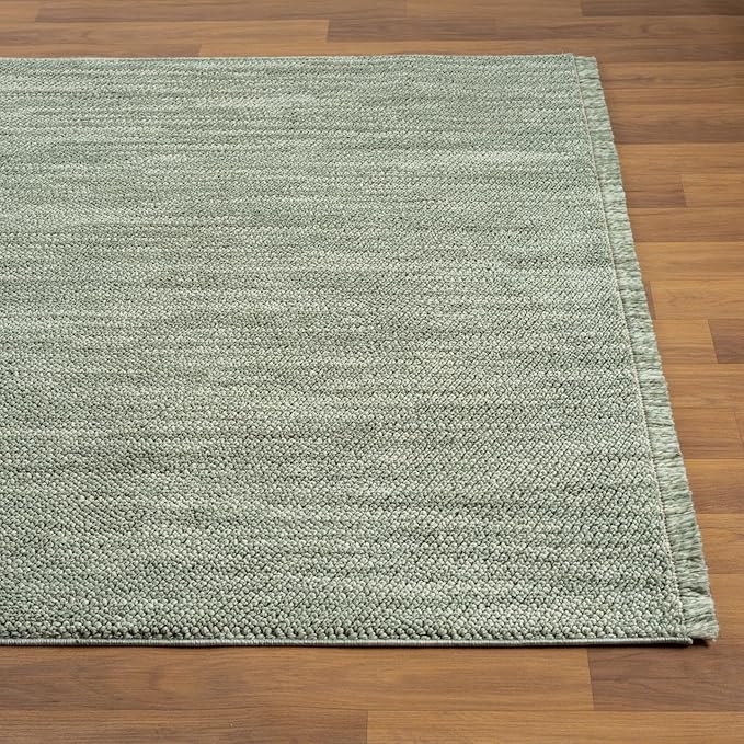LUXE WEAVERS Solid Machine Woven Green 6x9 Area Rug, Indoor Stain-Resistant Carpet