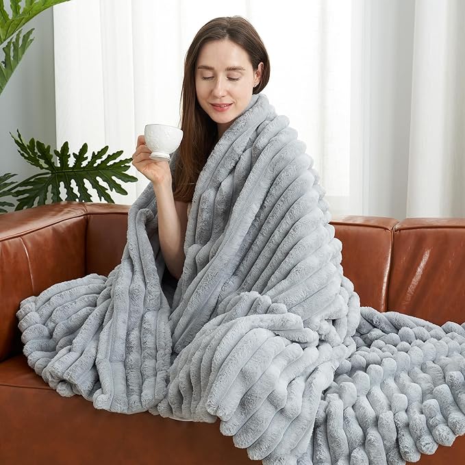 Amélie Home Faux Fur Throw Blanket for Couch, Cozy Fuzzy Fluffy Fur Luxurious Soft Striped Plush Gift Blankets for Family Sofa Chair Bedroom, 55"x70", Light Grey