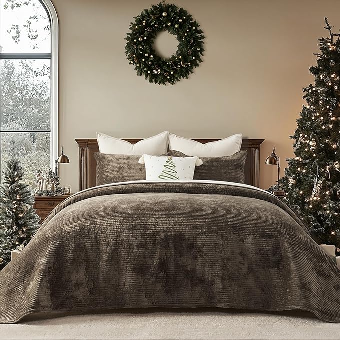 EverGrace Velvet Quilt Set King Size, Luxurious Soft Quilted Bedding Sets, Lightweight Velvet Comforter for All Season, Striped Channel Bedspread Coverlet with 2 Shams, Mushroom Brown