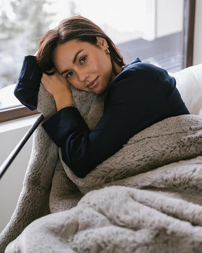 Cozy Earth Cuddle Blanket - Faux Fur Ultra-Soft Luxury Throw Blanket - Thick & Cozy Oversized Design for Lounging or Sharing - Machine Washable - Throw 60" x 50" Dove Grey