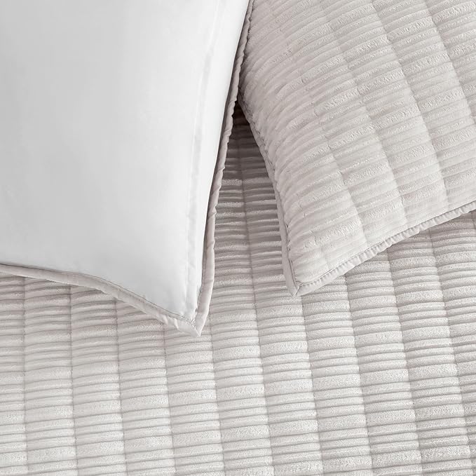 Wonderful Luxury Velvet Quilt - Striped Channel Stitch Ivory Quilt King, Soft Corduroy Lightweight Comforter, Pet-Friendly, Tear-Resistant, Bedspread Coverlet Bedding for All Season,106"x94"
