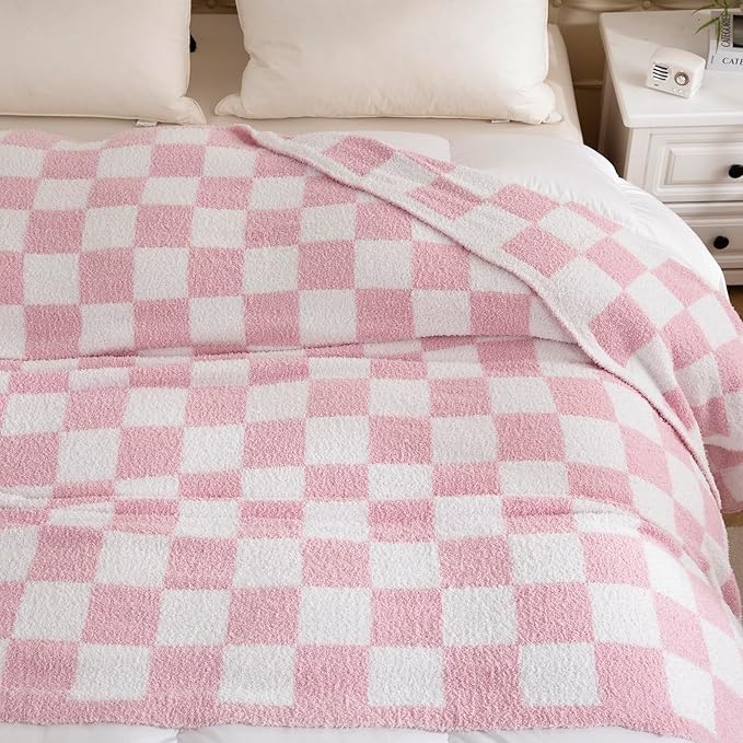 YIRUIO Throw Blanket Checkered Chessboard Fluffy Fuzzy Warmer Comfort Reversible Super Soft Cozy for Home Decor Bed Couch Sofa Living Room (Pink, 51''x63'')